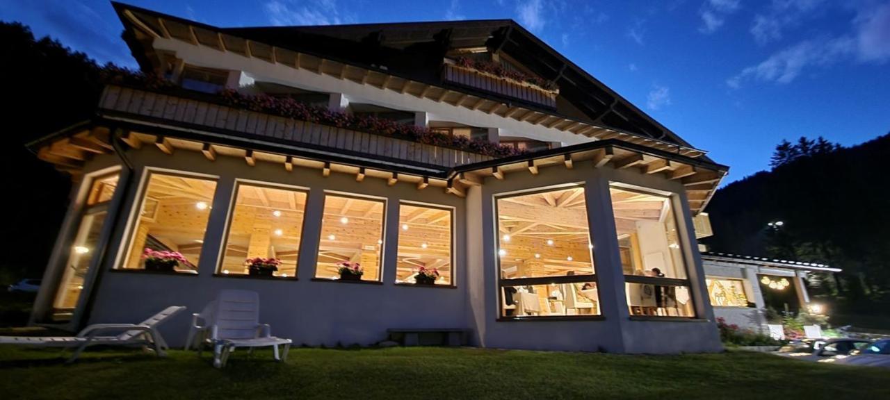 Hotel Dahu Madonna Extérieur photo