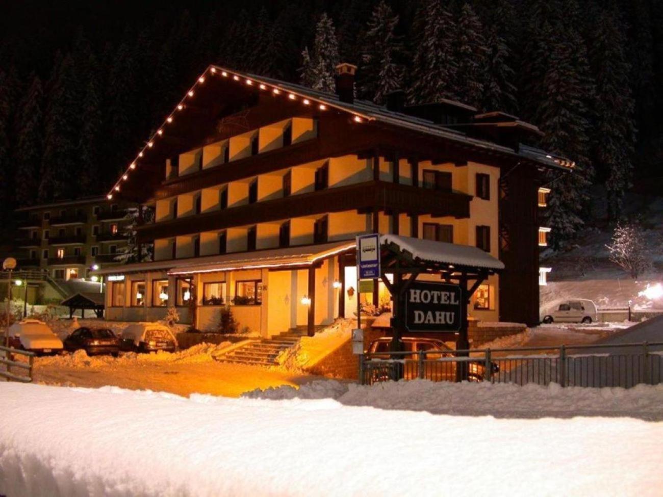 Hotel Dahu Madonna Extérieur photo