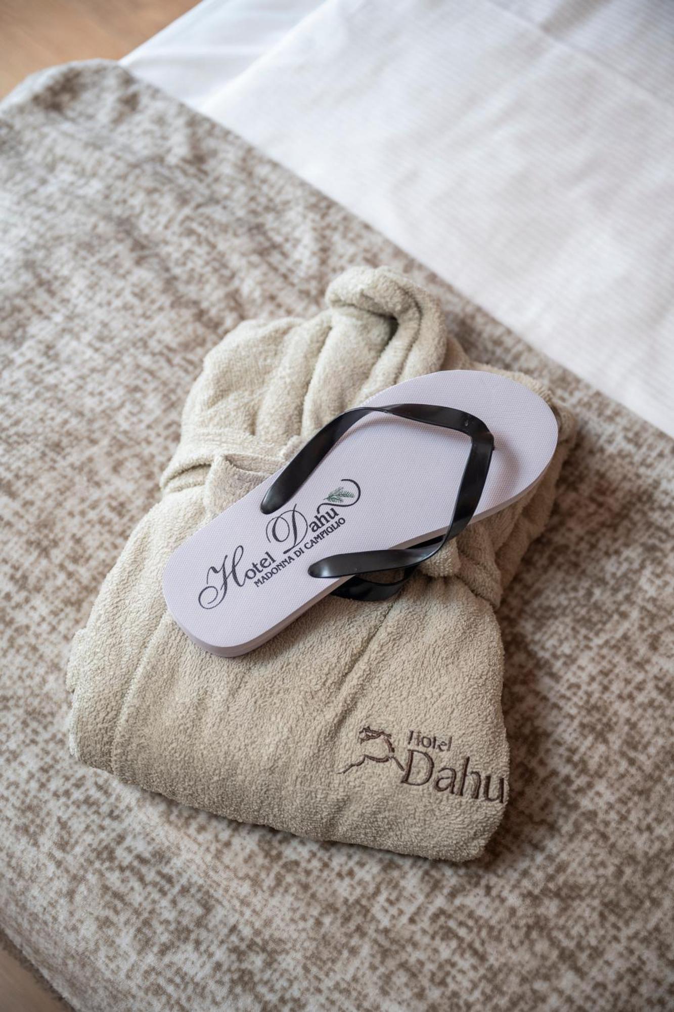 Hotel Dahu Madonna Extérieur photo
